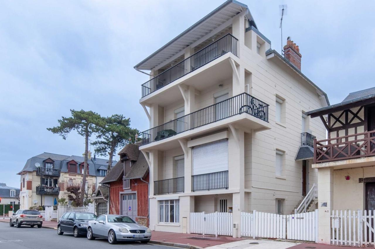 2-Bedroom Apartment With Balcony Near Hippodrome Deauville Eksteriør bilde